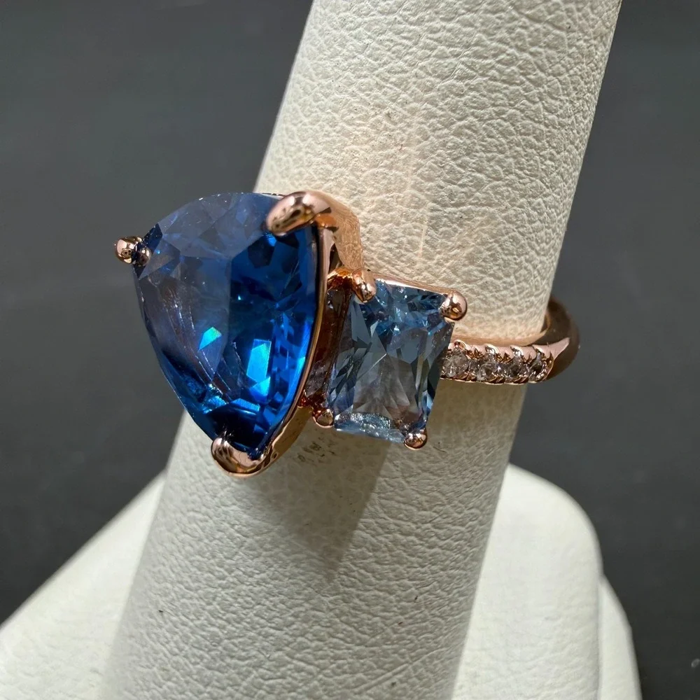 Bomb Party More Than Iconic Size 6 Ring Lab True Topaz RBP6653 Rose Gold